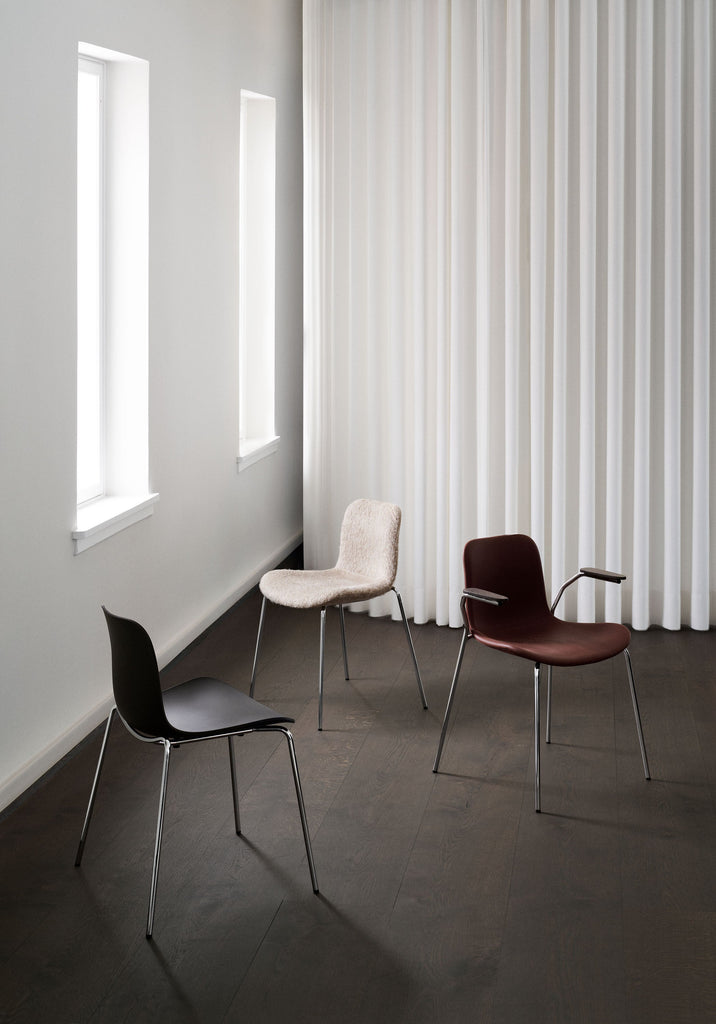 Langue Chair w/ Armrest
